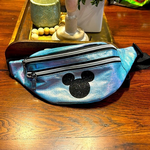 Mickey Mouse Blue Ice Metallic crossbody belt bag fanny pack - Picture 1 of 3